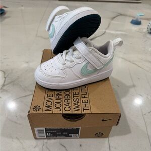 Nike Kids' White and Mint Sneakers